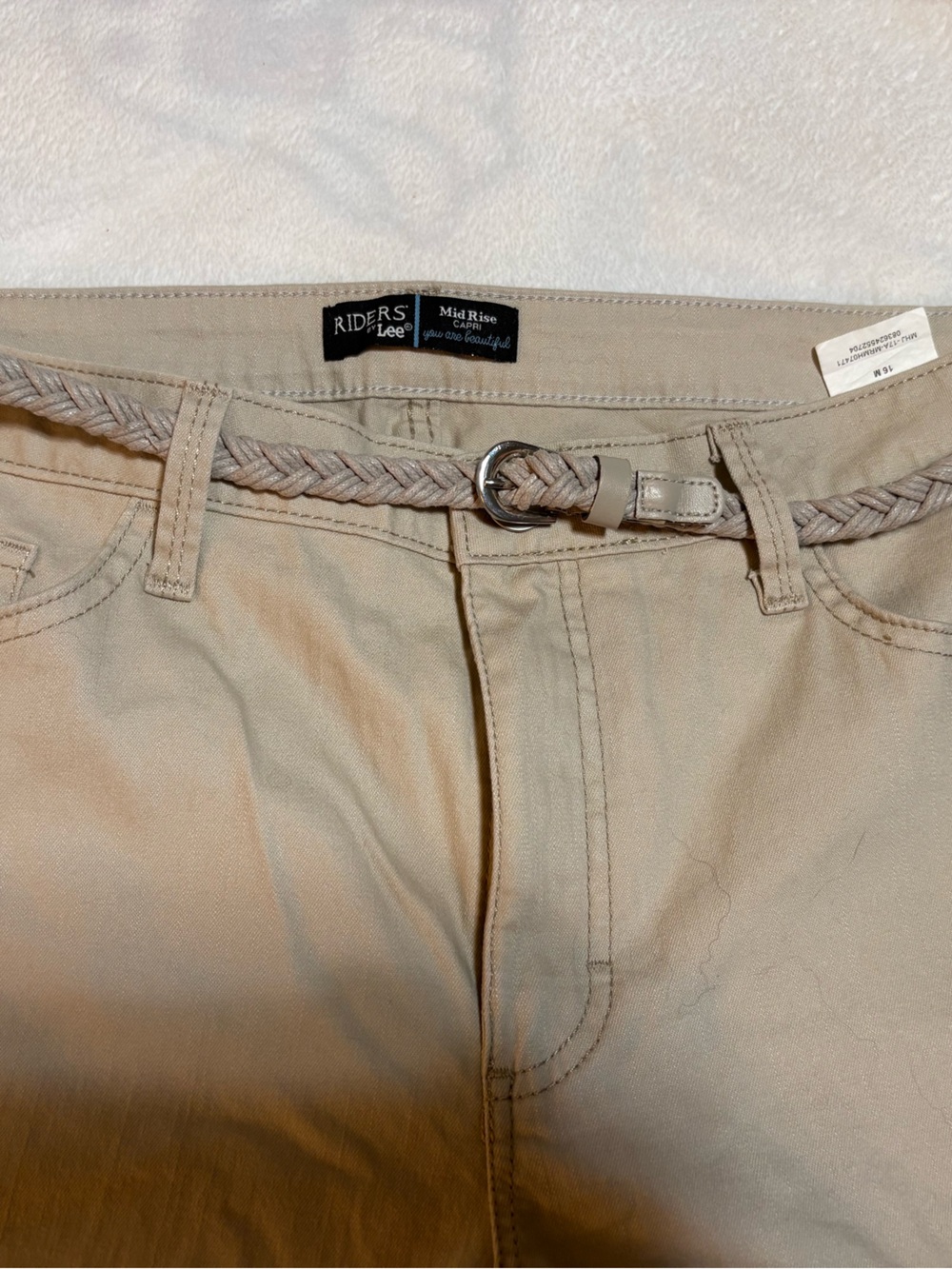 Lee Tan Braided-Belt Mid rise Capri